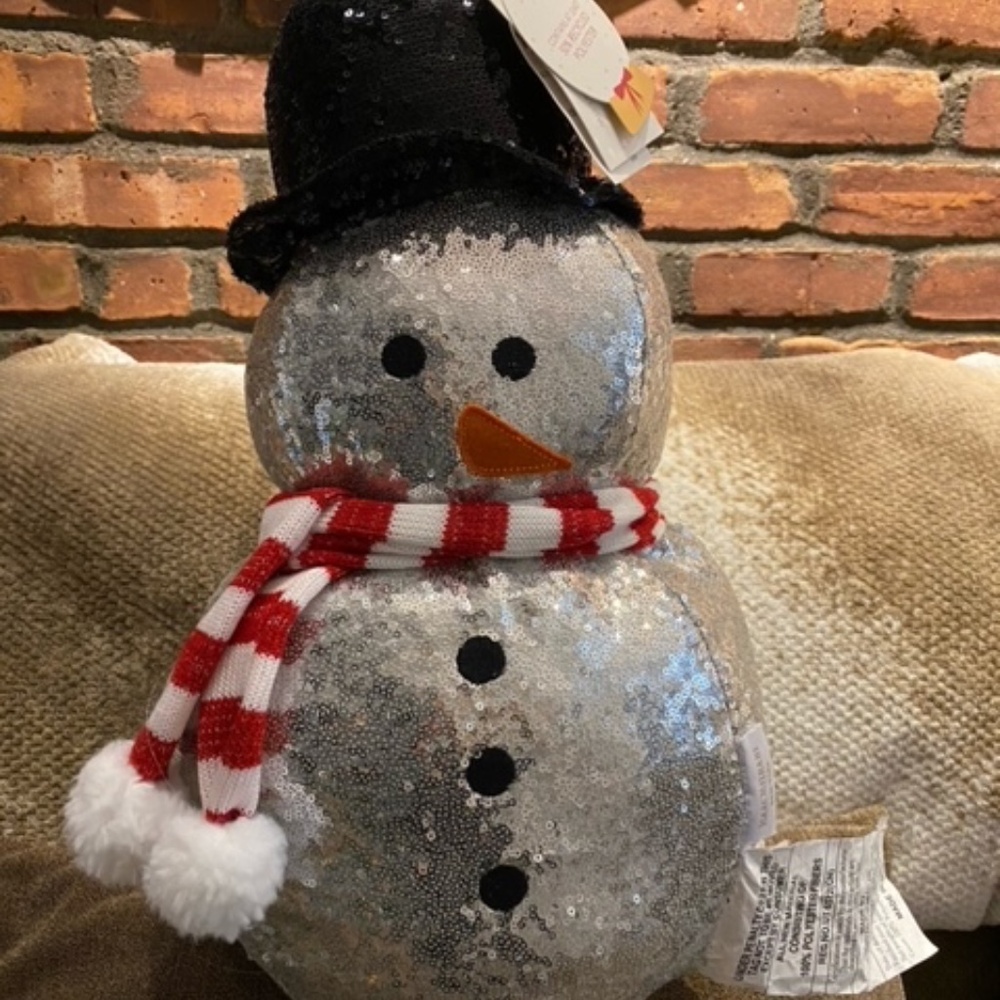 Snowman Sequin Pillow - Issac Mizrahi - Adorable